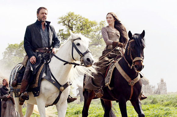 Robin Hood image 2 featuring Russell Crowe and Cate Blanchett